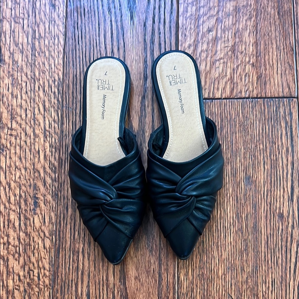 EUC black flats